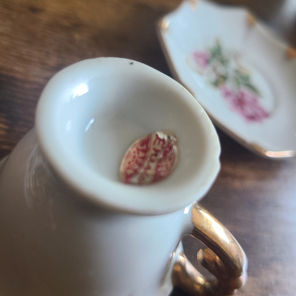Vintage Enesco Porcelain Teacup and Saucer - Picture 6 of 7